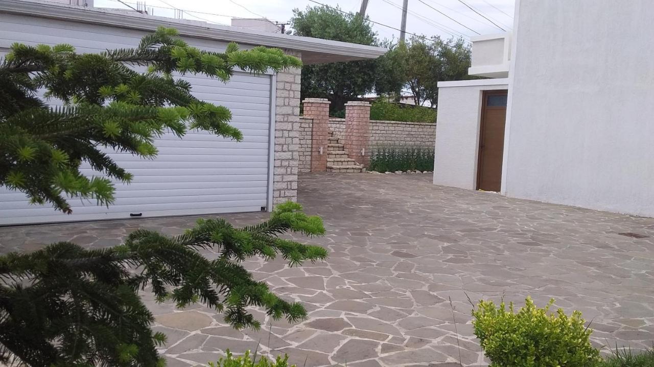 Mihal Suites Sarandë 외부 사진