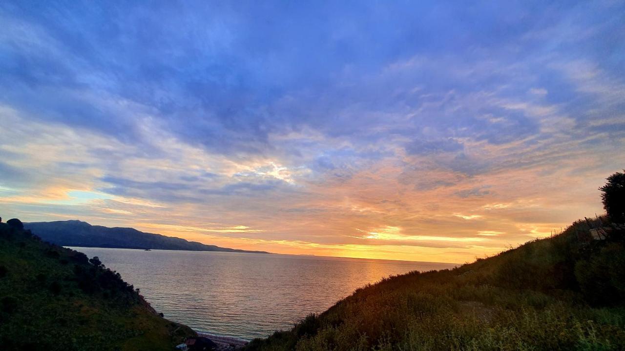 Mihal Suites Sarandë 외부 사진