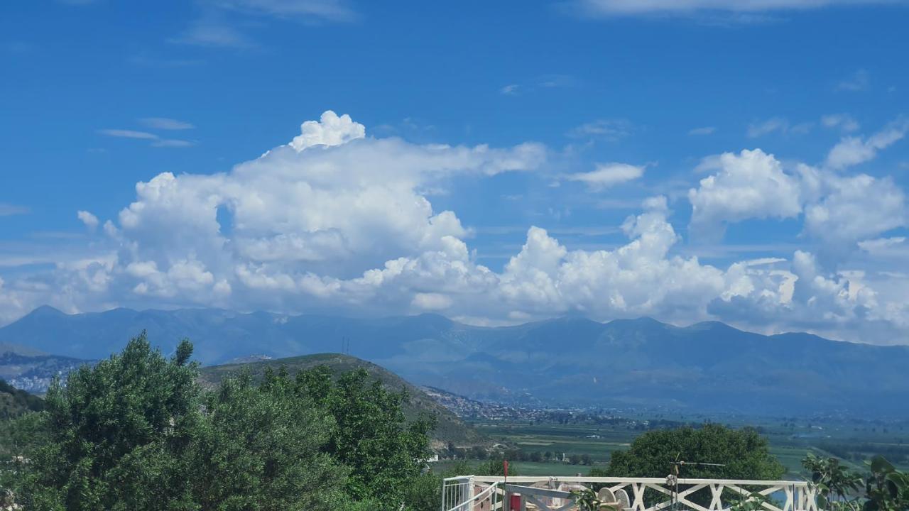 Mihal Suites Sarandë 외부 사진